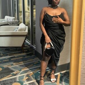 Elegant Black Strapless Dress